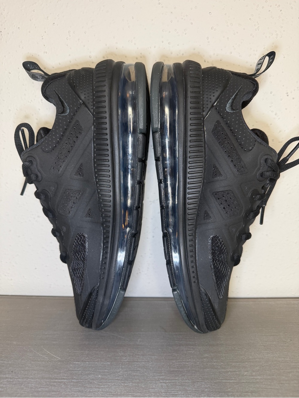 Nike Air Max Genome GS Triple Black CZ4652-001 Size 5.5Y Kids Running Shoes - Picture 6 of 9